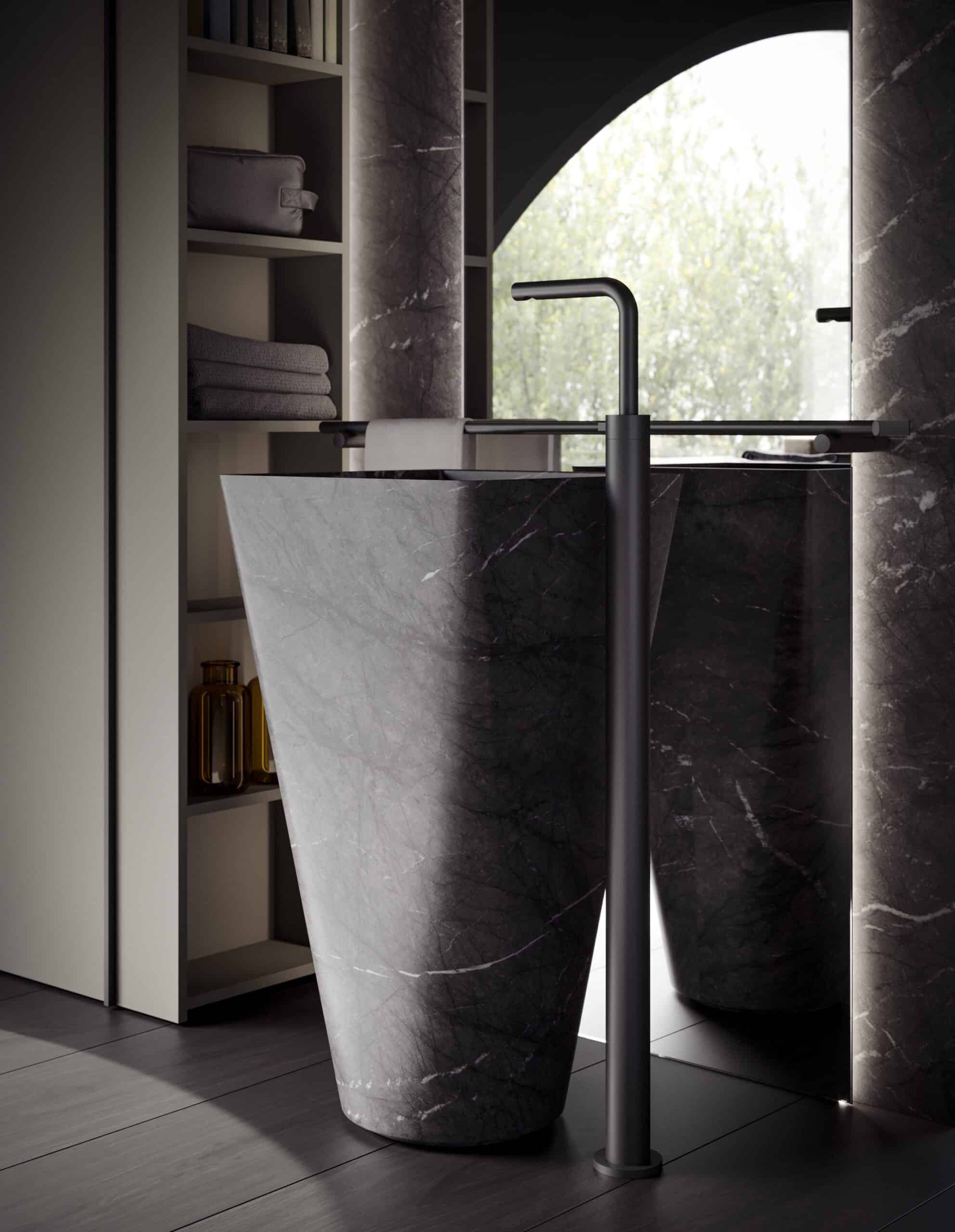 As a freestanding washbasin, Kiton has an elegant shape that makes it the protagonist of the bathroom design. 