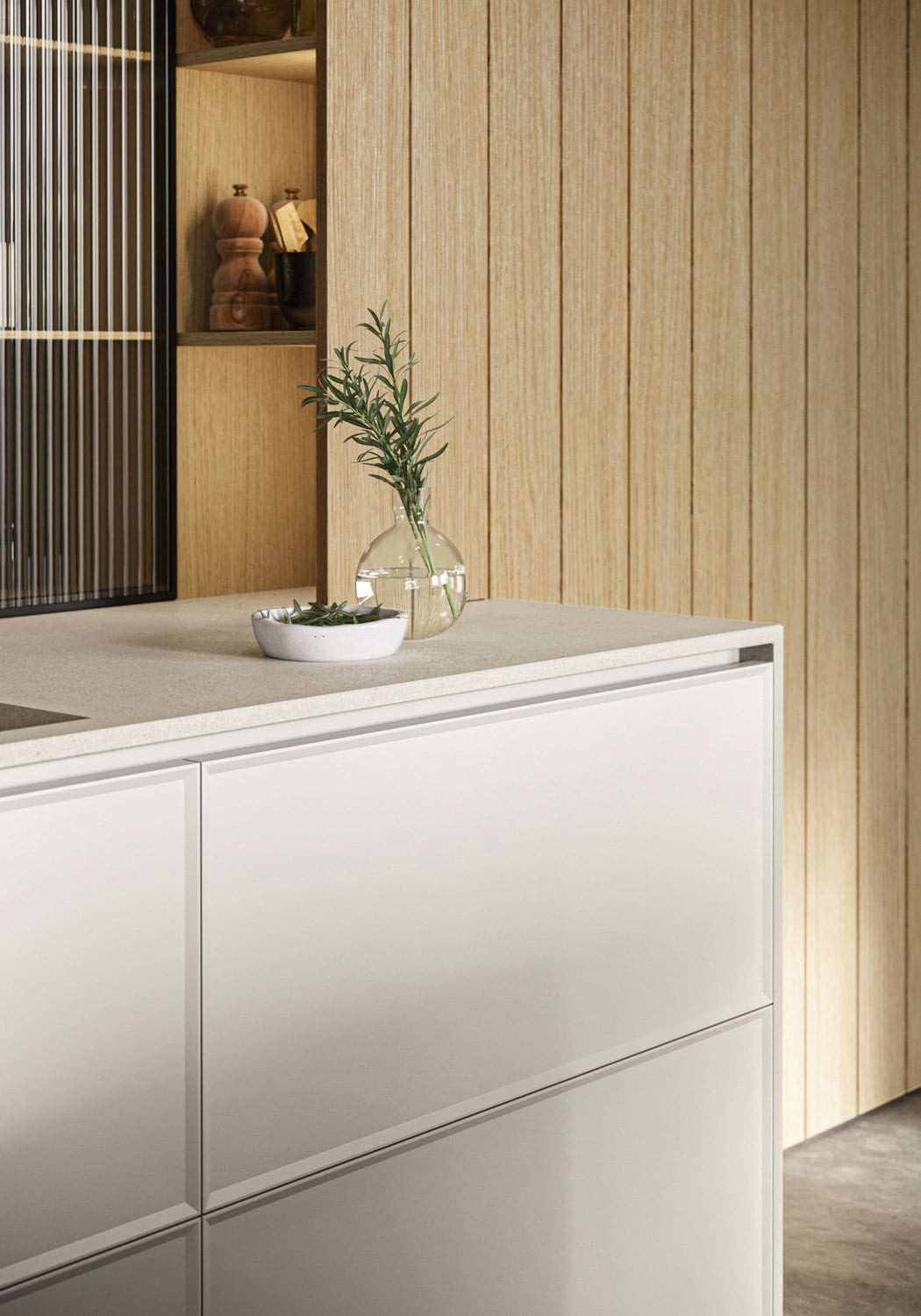 Detail of the Teatro contemporary shaker doors with C-shaped channel in white matte lacquer.